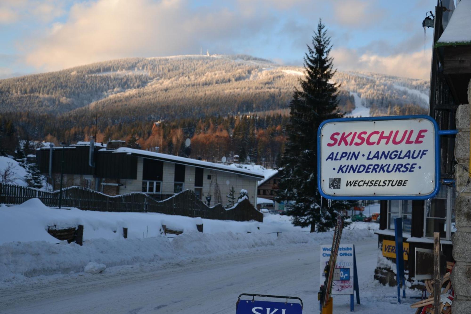 Hostel Fortuna Spindleruv Mlyn Exterior photo